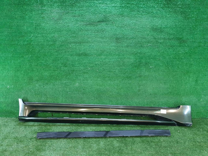 Накладка порога правая Lexus LX 3 (2015-2023)