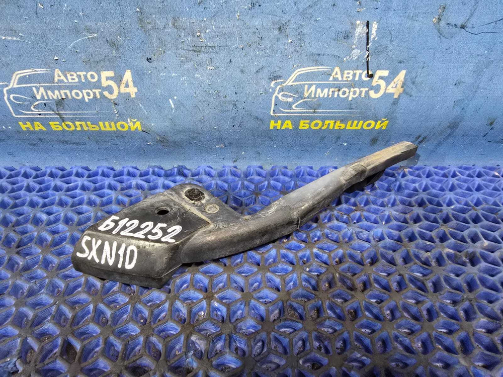 Крепление бампера переднее левое TOYOTA NADIA 1998-2003