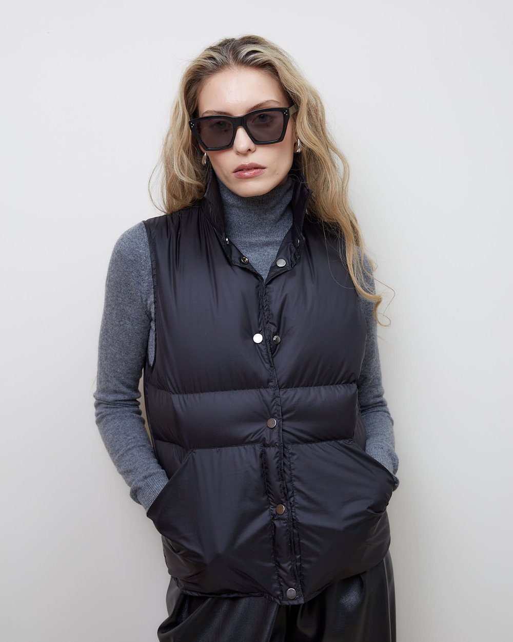 Жилет пуховый из итальянского нейлона черный