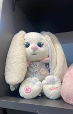 Букет 15 красных роз + 2 букета с мягкими зайцами