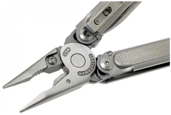 Мультитул Leatherman Free P2 (832638)