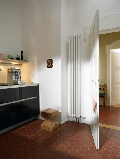 Радиатор Zehnder Charleston Completto 3180 - 10 секций нижнее подключение V001 1/2" RAL 9016