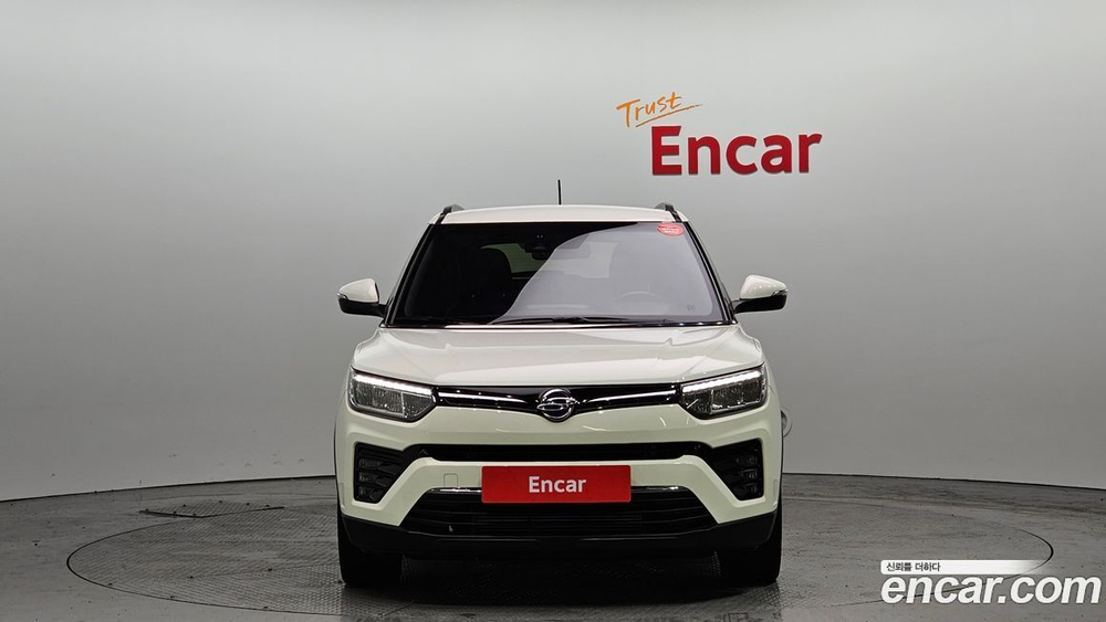 KG Mobility (Ssangyong) Very New Tivoli Бензин 1.5 2WD (11.2020)