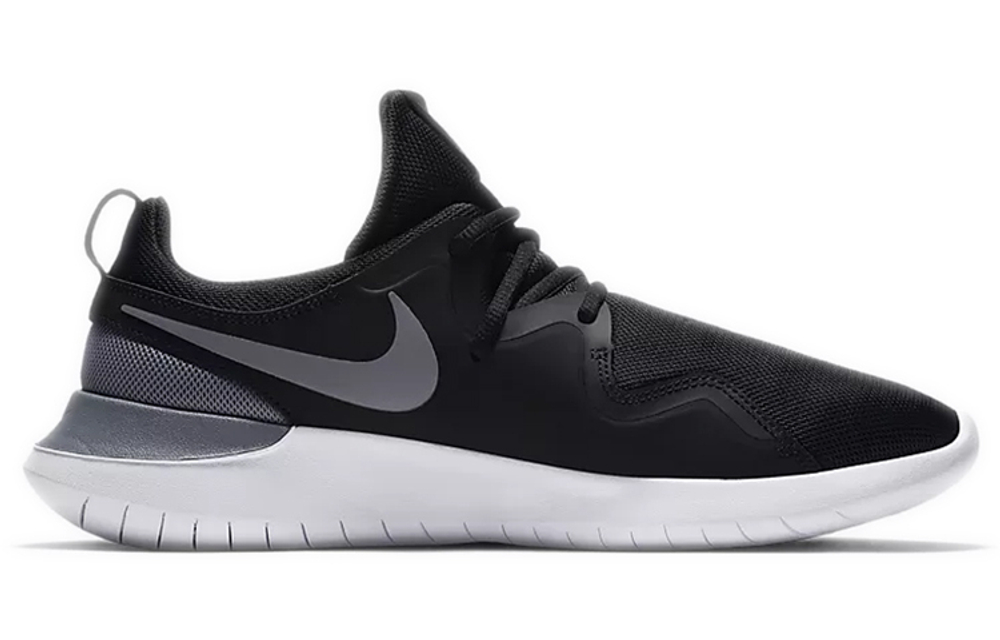 Кроссовки Nike Tessen