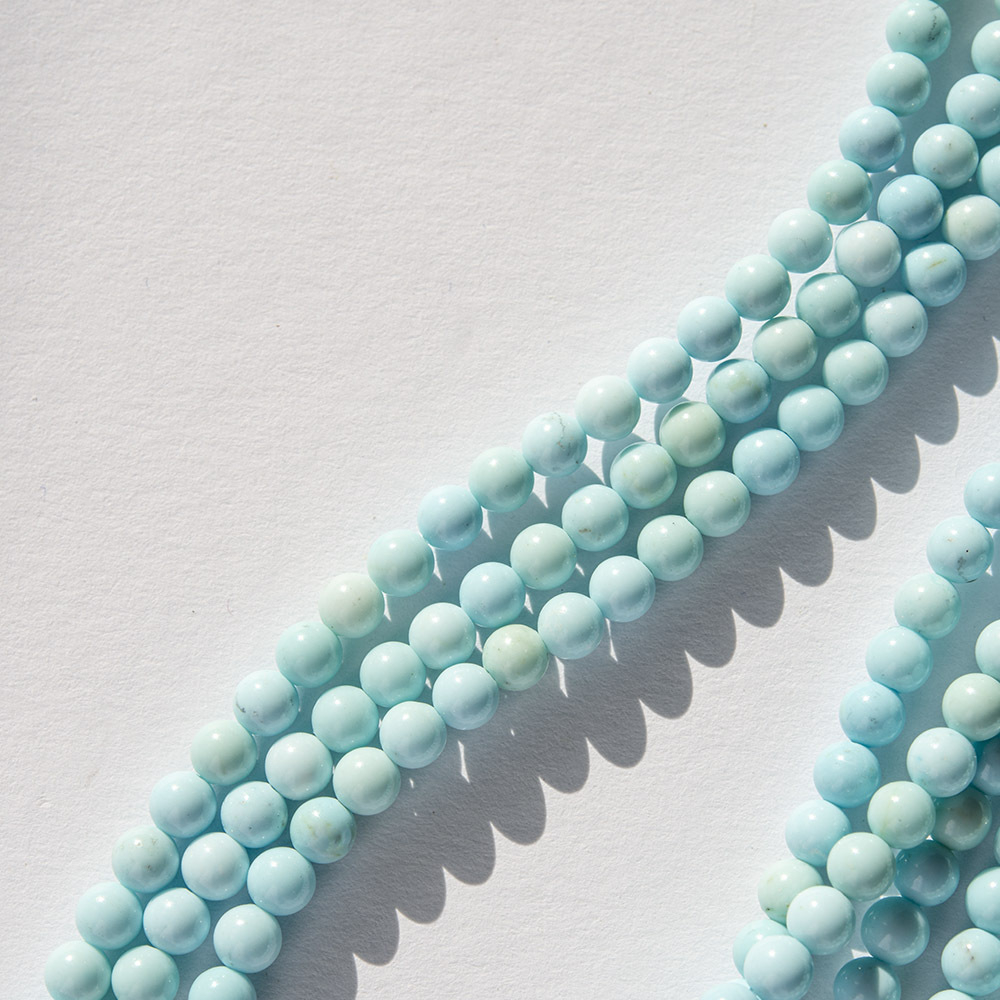 Туркенит (имитация бирюзы светлого оттенка), 4,6мм, шар