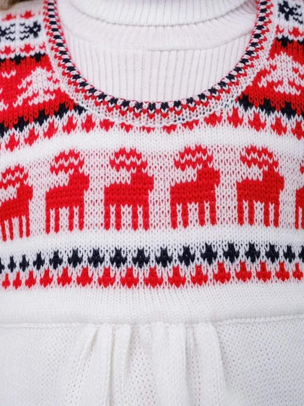 Сарафан вязаный для девочки