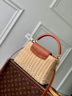 Louis Vuitton Capucines BB