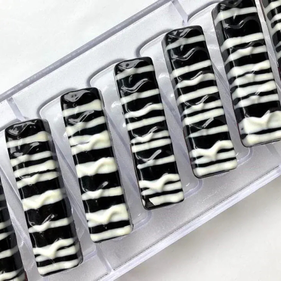 651 | Форма для шоколадных изделий &quot;Сникерс&quot; (275*135 мм)