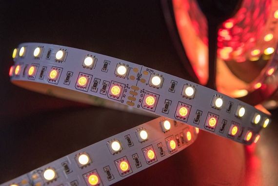 Светодиодная лента SWG 28,8W/m 120LED/m 5050SMD RGB/ теплый белый 5M 901044