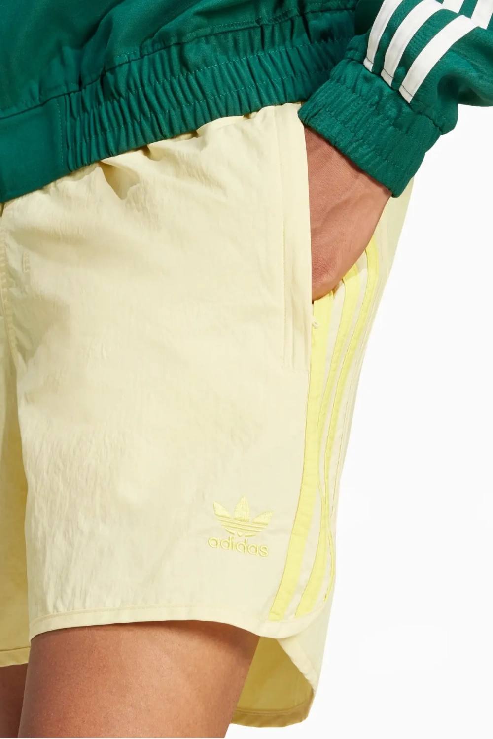 Шорты adidas Adicolor Classics Sprinter - желтый
