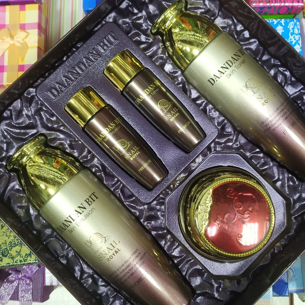 Набор для ухода за лицом Jigott Daandan Bit Premium Snail 3 Set с муцином улитки и стволовыми клетками (тонер, эмульсия, крем)