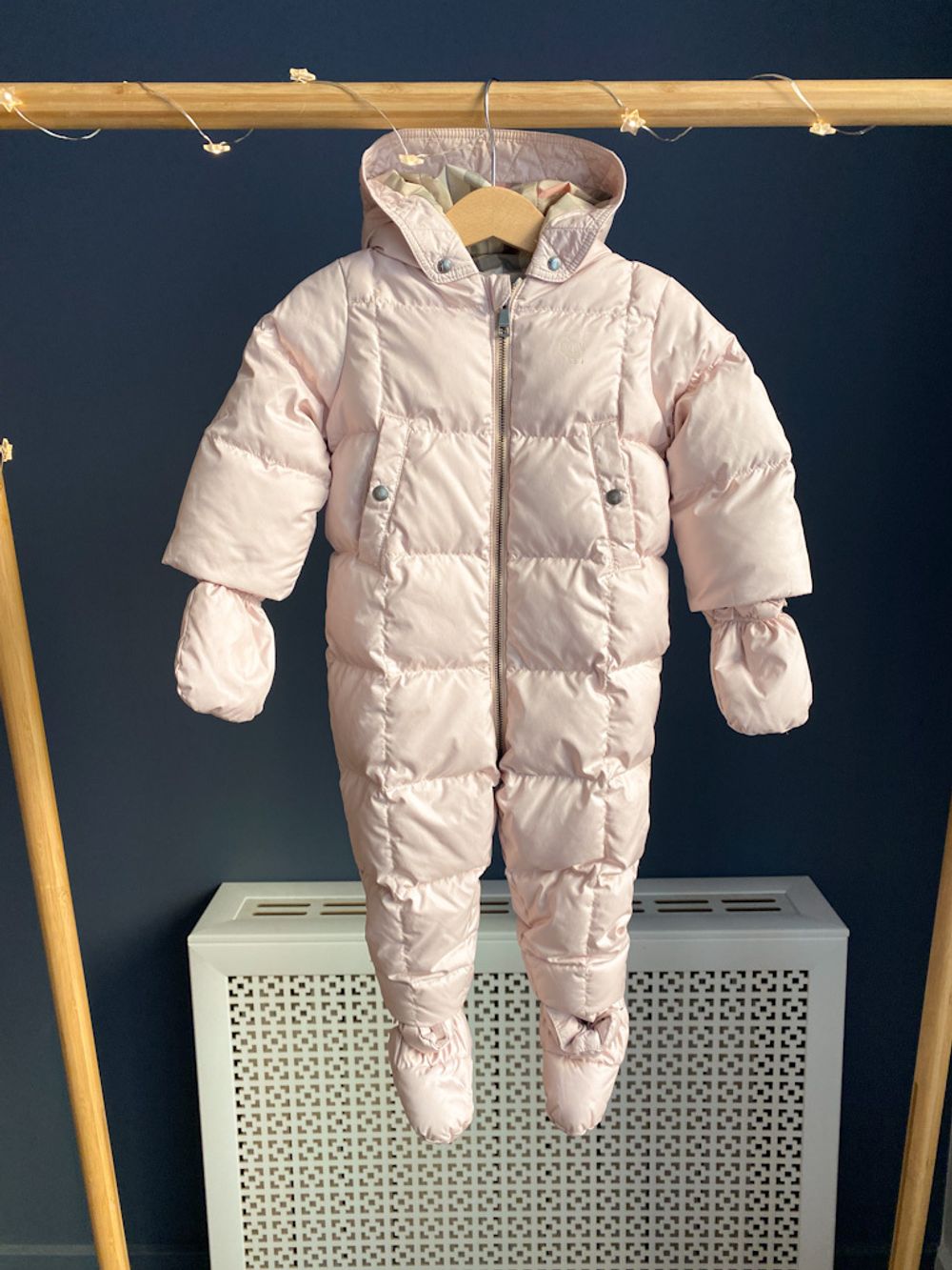 Пуховой комбинезон Burberry, 80