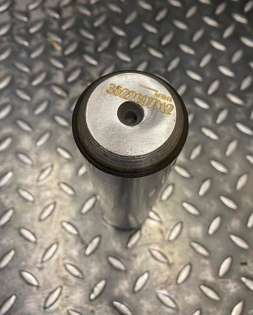 Палец 3522697M2