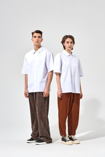 Рубашка унисекс с отложным воротником белая, короткий рукав