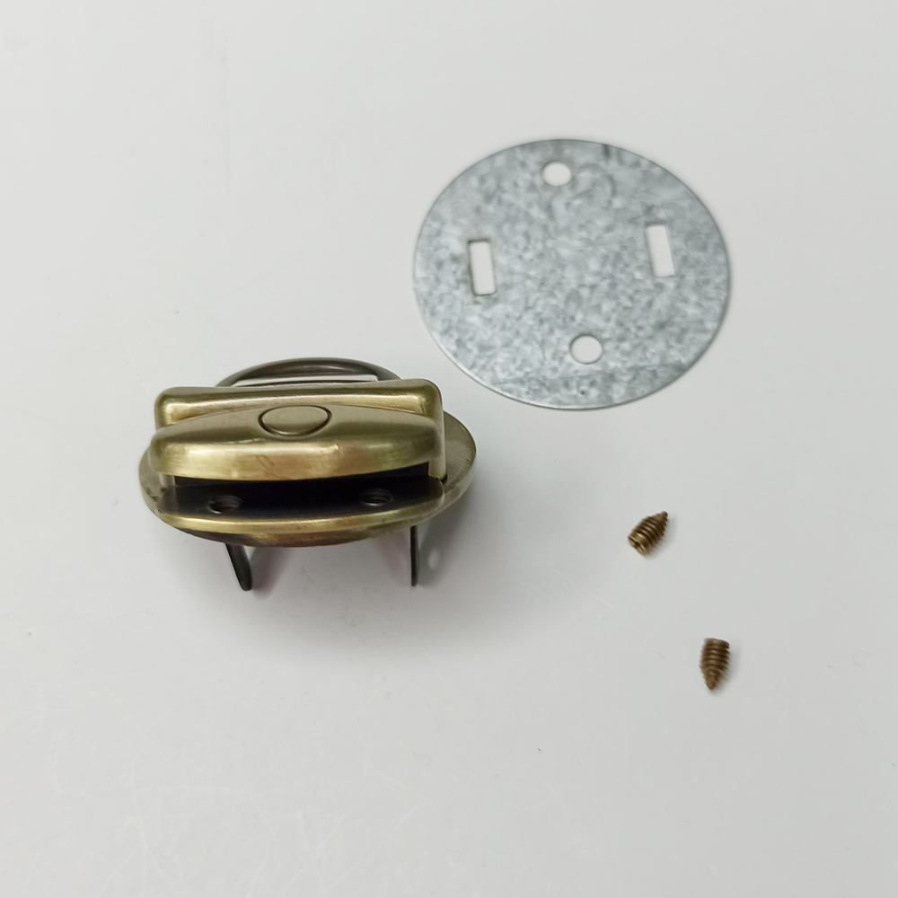 Замок вертушка на винтах 30*35 Антик