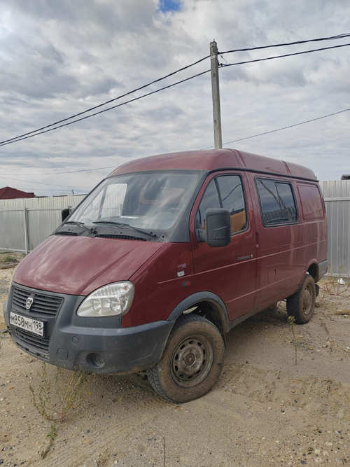 GAZ SOBOL Цельнометаллический 27527-773 (Бензиновый, 2,7 л, 107 л.с. 4WD)