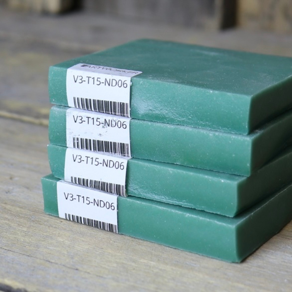 Смальта зеленого цвета в кирпичиках купить с доставкой по всей России.