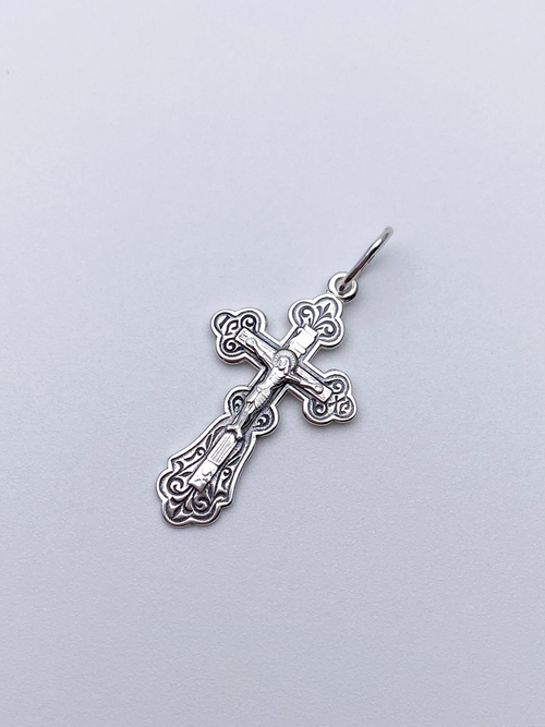 Крест штампованный из серебра/Белый