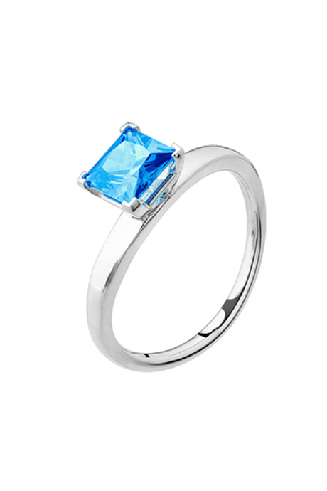 Кольцо из серебра с центральной вставкой из выращенной голубой шпинели