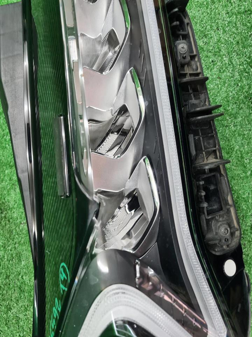 Битая Фара правая Kia K5 (2019-2023) LED