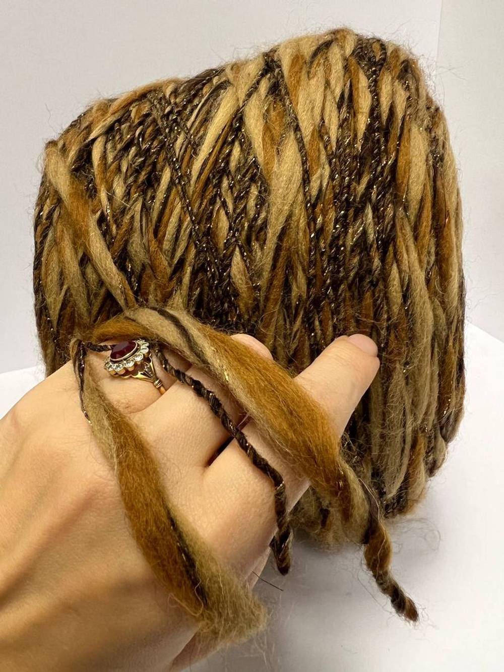 Трикотажная пряжа для вязания MORELINO толстая шишибрики