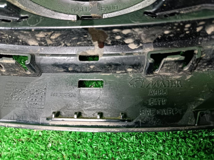 Решетка радиатора Nissan Qashqai J11 (2013-2019)