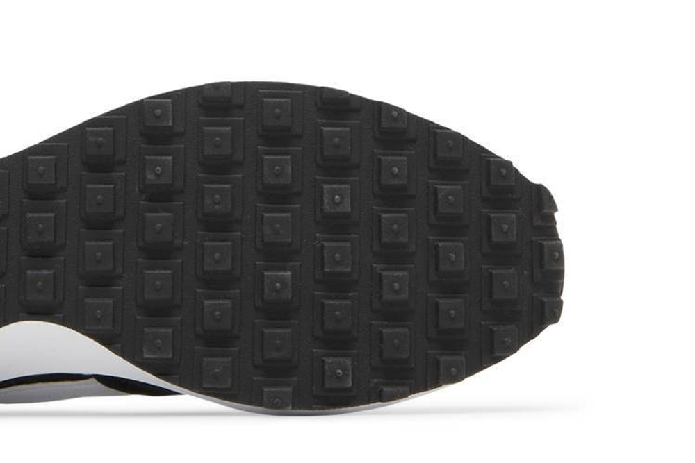 Кроссовки Nike Waffle Debu