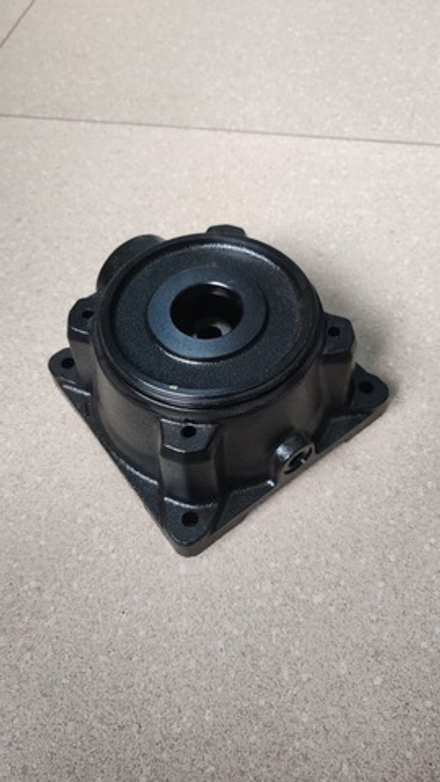 Купить Запасная часть для насосов "LEO" моделей EVP(m)2,EVP(m)4,EVP(m)6H - чугунное основание