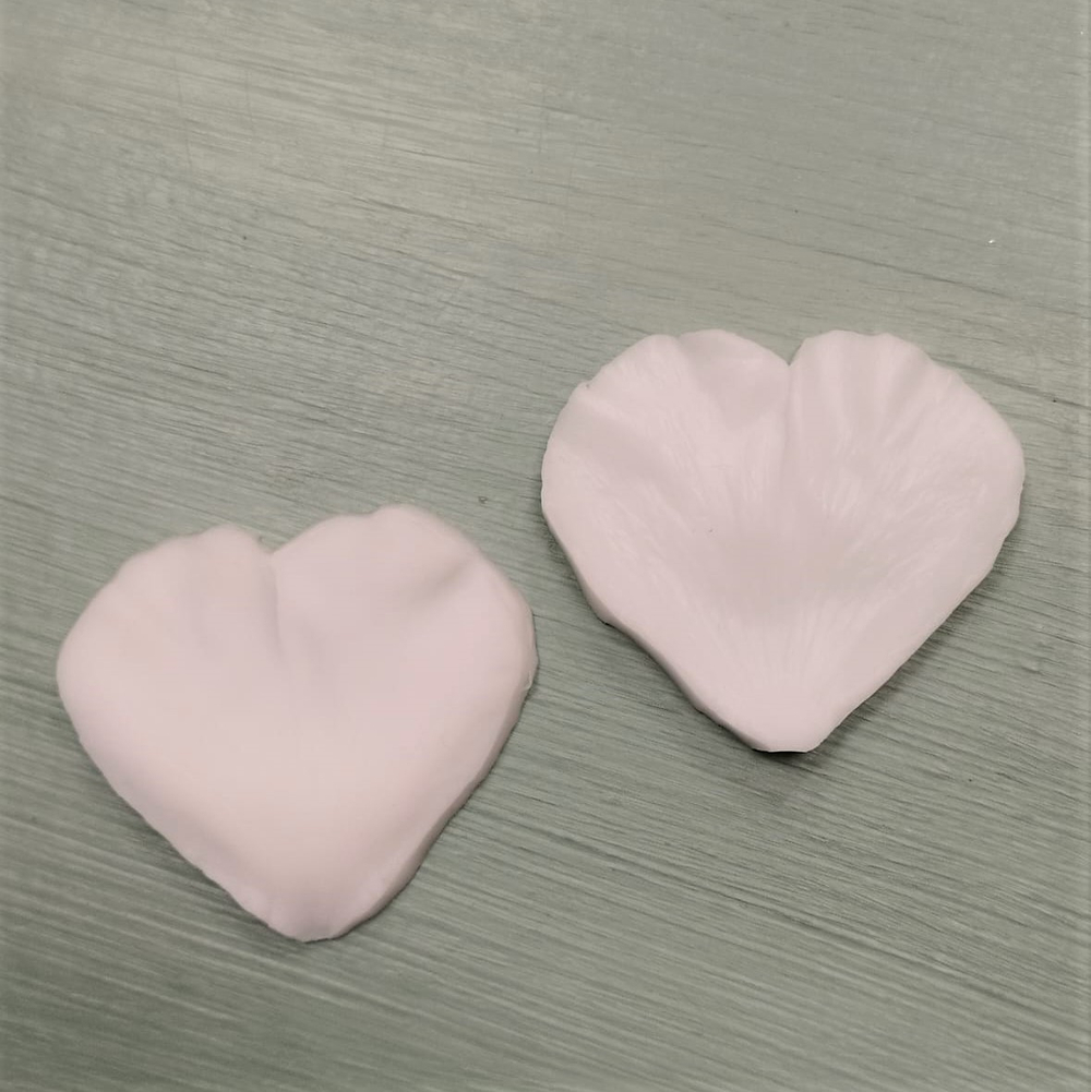 Вайнер лепестка Шиповника