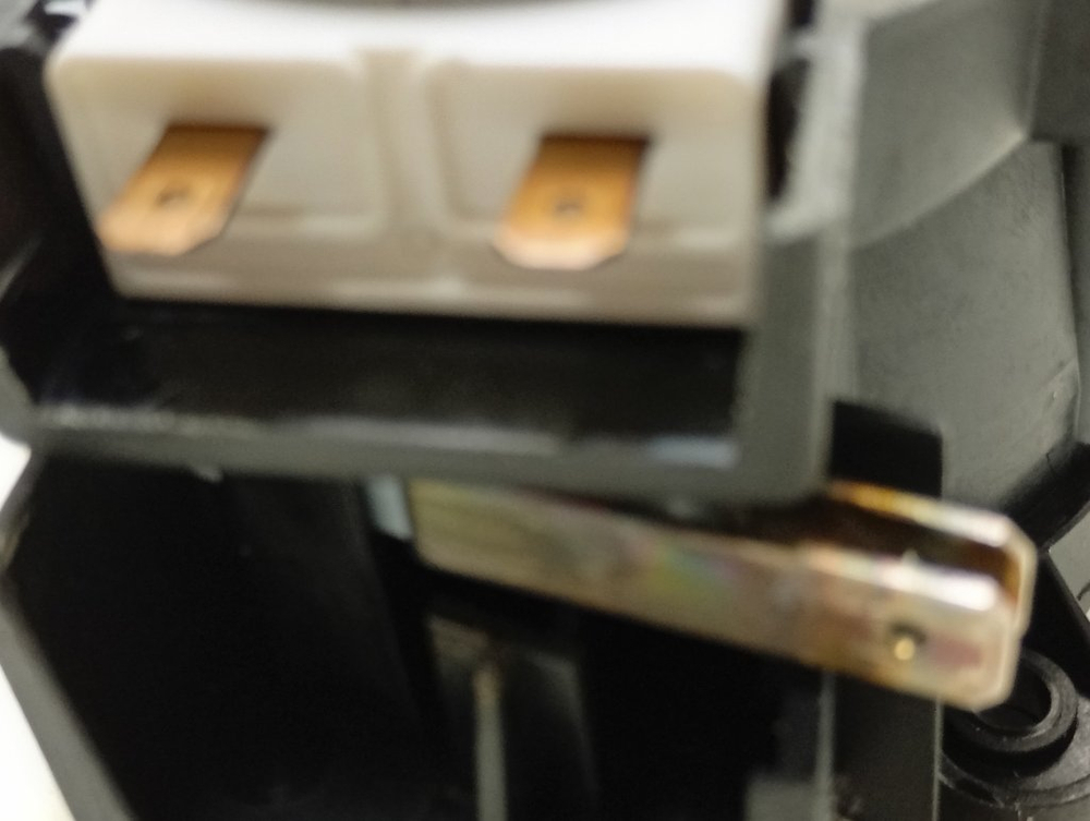 DIS5831 ктп4 Распределитель потока воды (актуатор) для посудомоечной машины Beko 1760400100 б/у