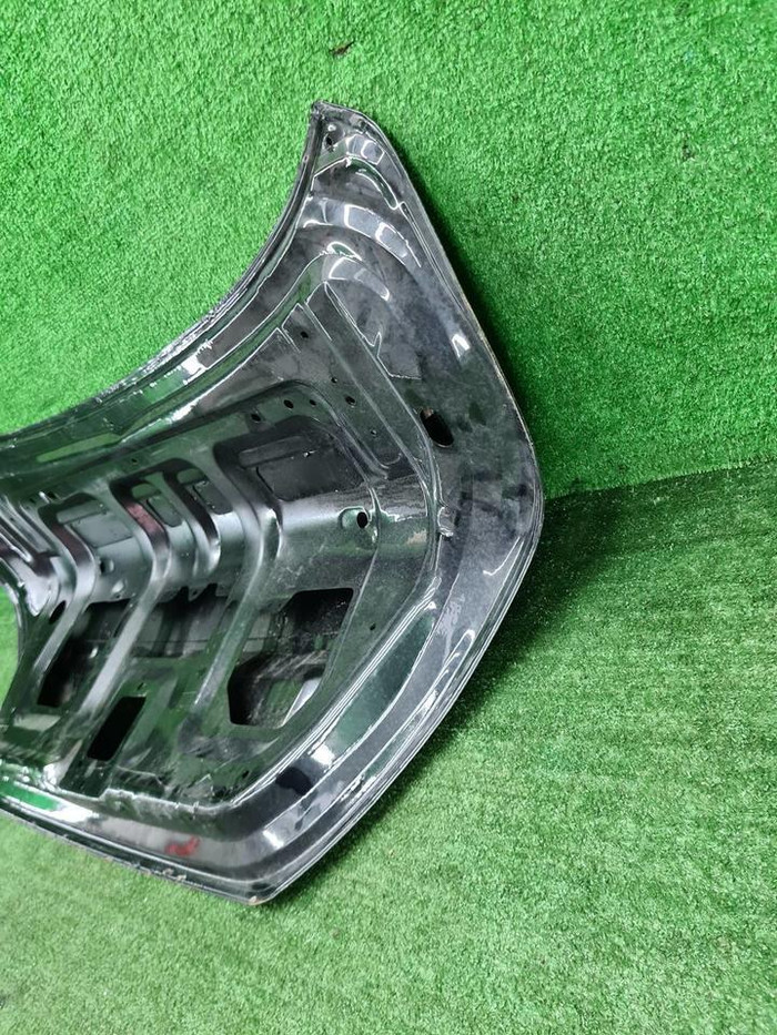 Крышка багажника Nissan Tiida C11 (04-13) седан
