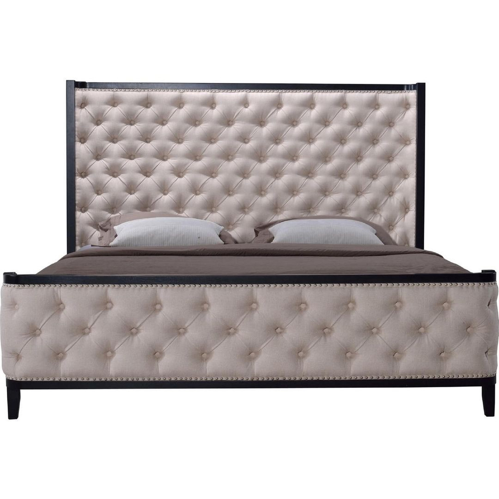 Кровать из массива дерева