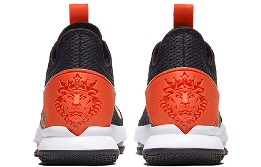 Кроссовки Nike Witness 4