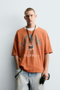 ZARA ФУТБОЛКА СТРУКТУРИРОВАННАЯ NFL MIAMI DOLPHINS, ОРАНЖЕВЫЙ
