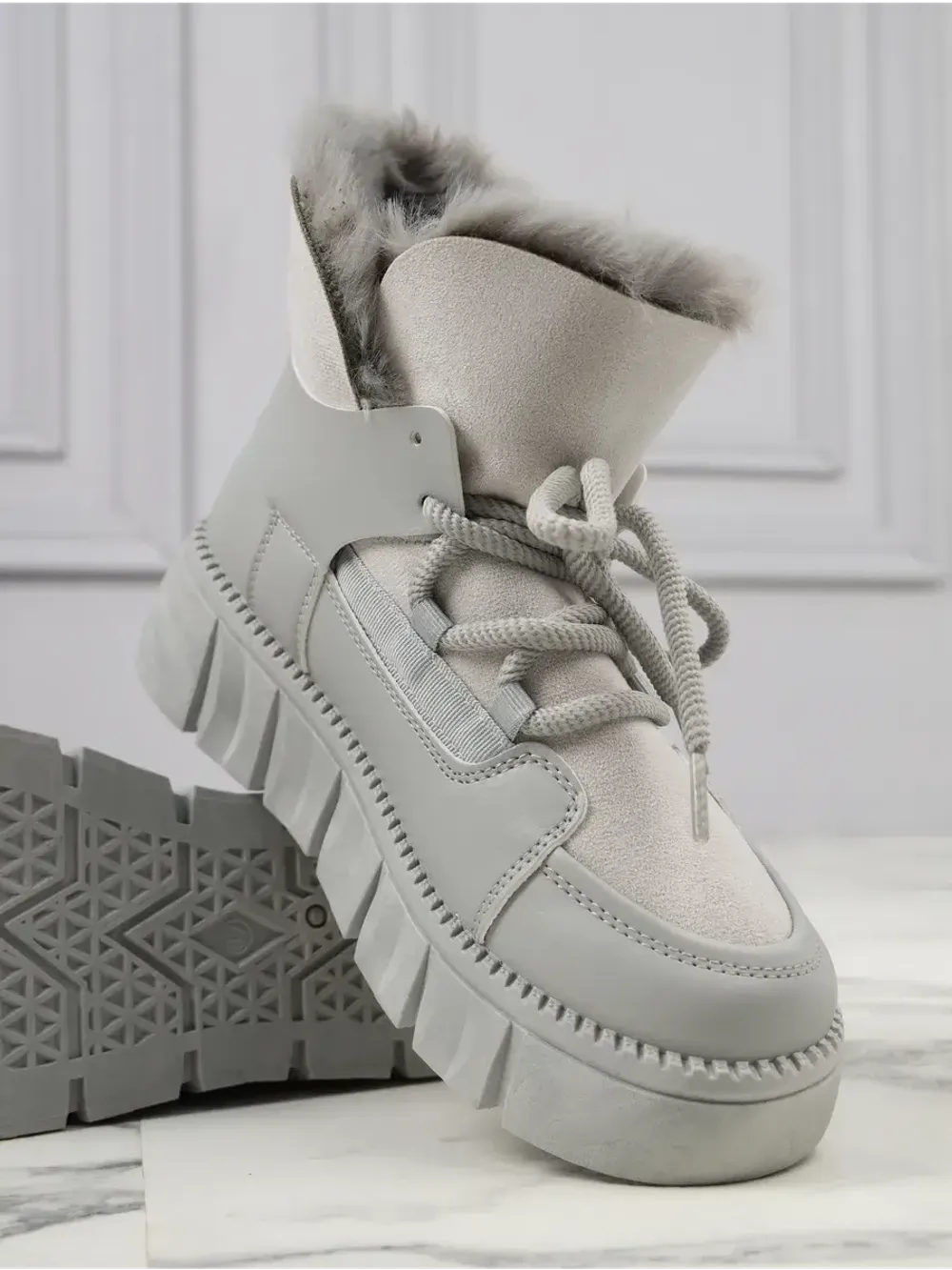 Зимние ботинки на платформе
