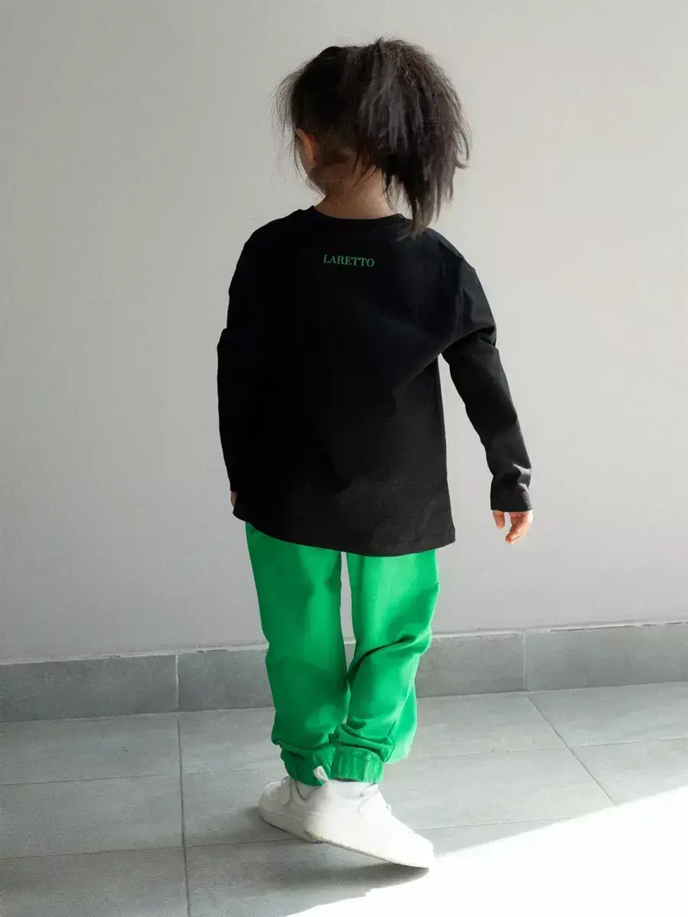 Спортивный костюм для девочки в школу