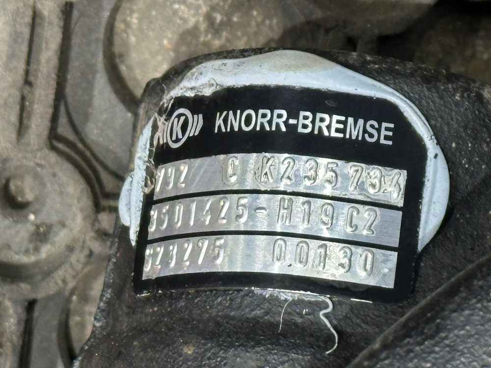 Суппорт передний правый 2023г