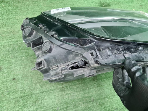 Битая Фара правая Audi Q8 (2018-2023) LED