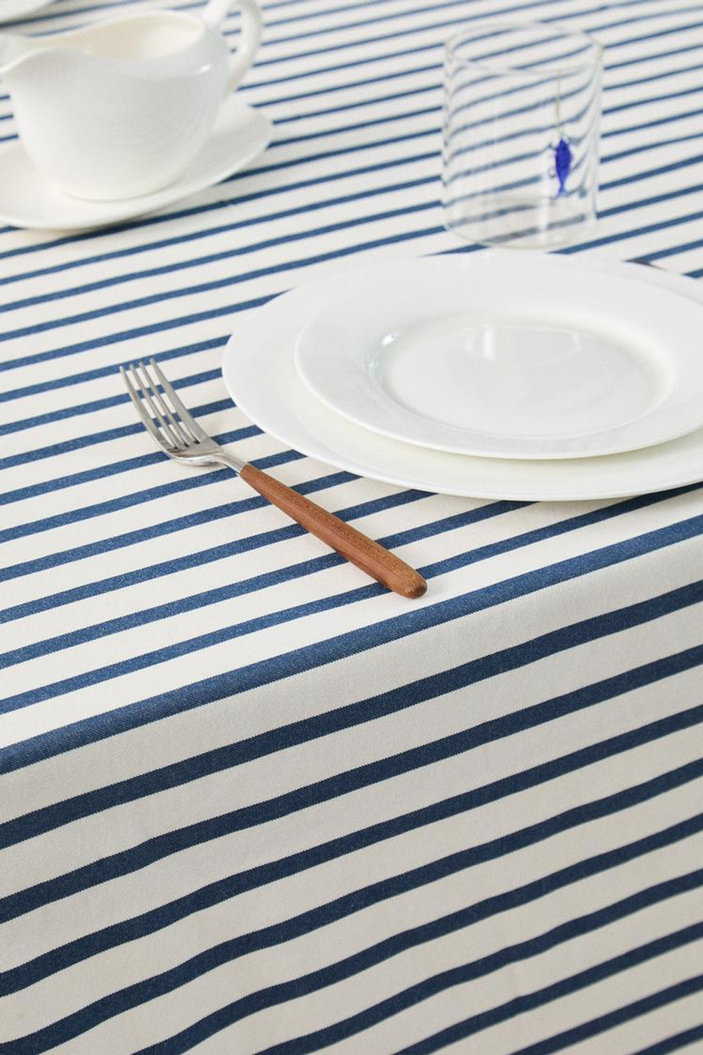 ZARA HOME ОВЕРЛОЧНАЯ ПОЛОСАТАЯ СКАТЕРТЬ, СИНИЙ