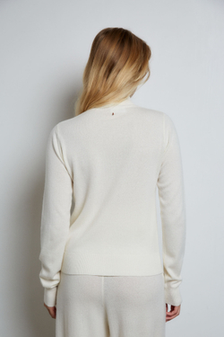 Водолазка из шерсти и кашемира молочный