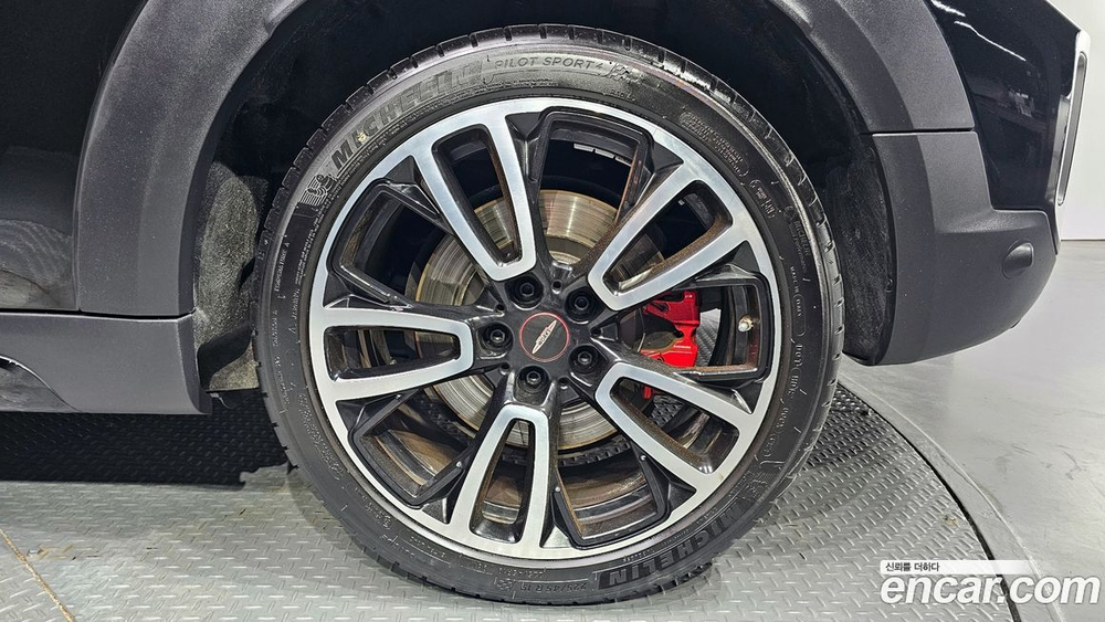 Mini Cooper S Countryman JCW 라이트 (05.2021)