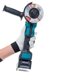 Makita GA012GM201 машина шлифовальная угловая аккумуляторная (2 x 4 Ач, ЗУ)