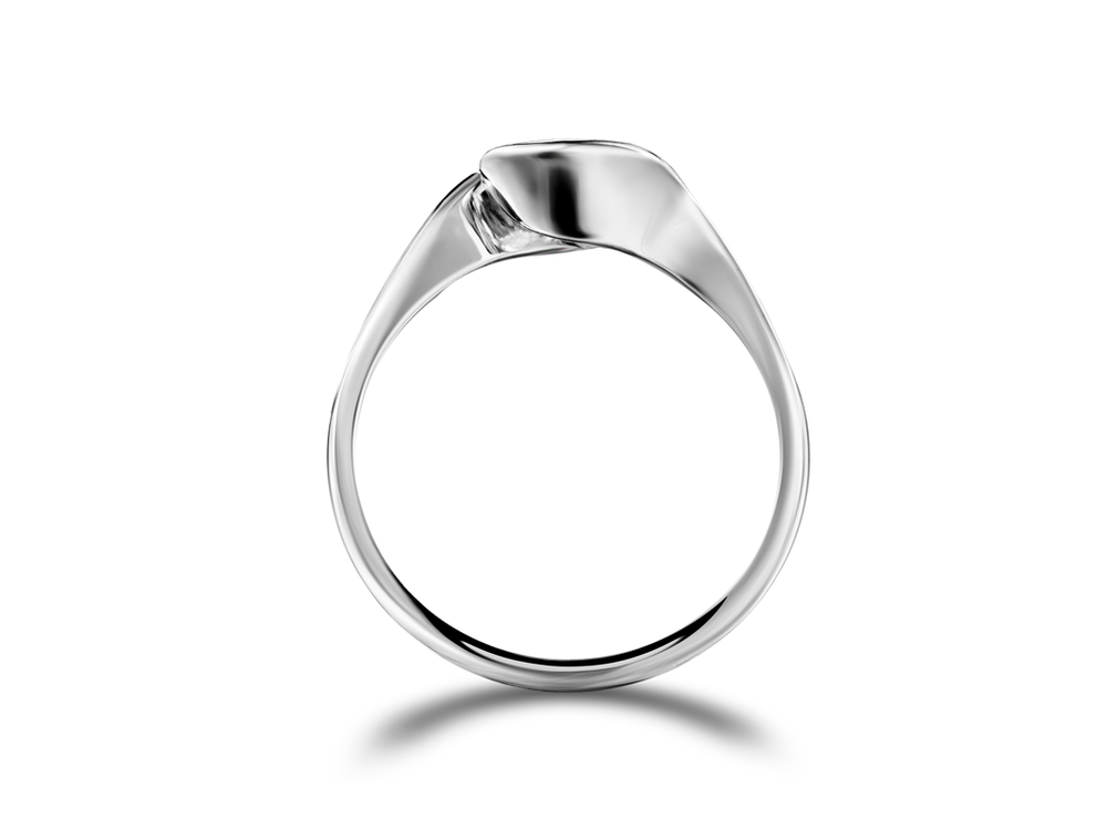 Помолвочное кольцо с бриллиантом