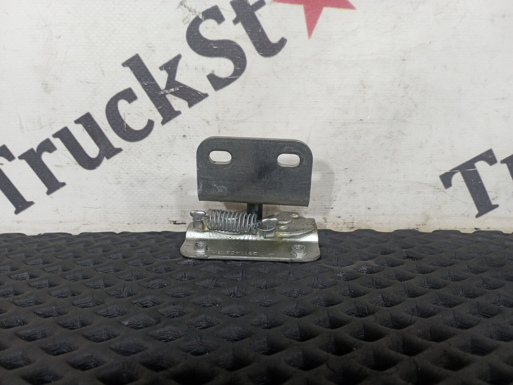 Замок инструментального ящика правый 2023г