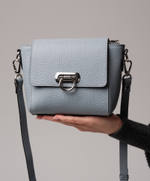 Сумка кожаная через плечо серое небо/бизон