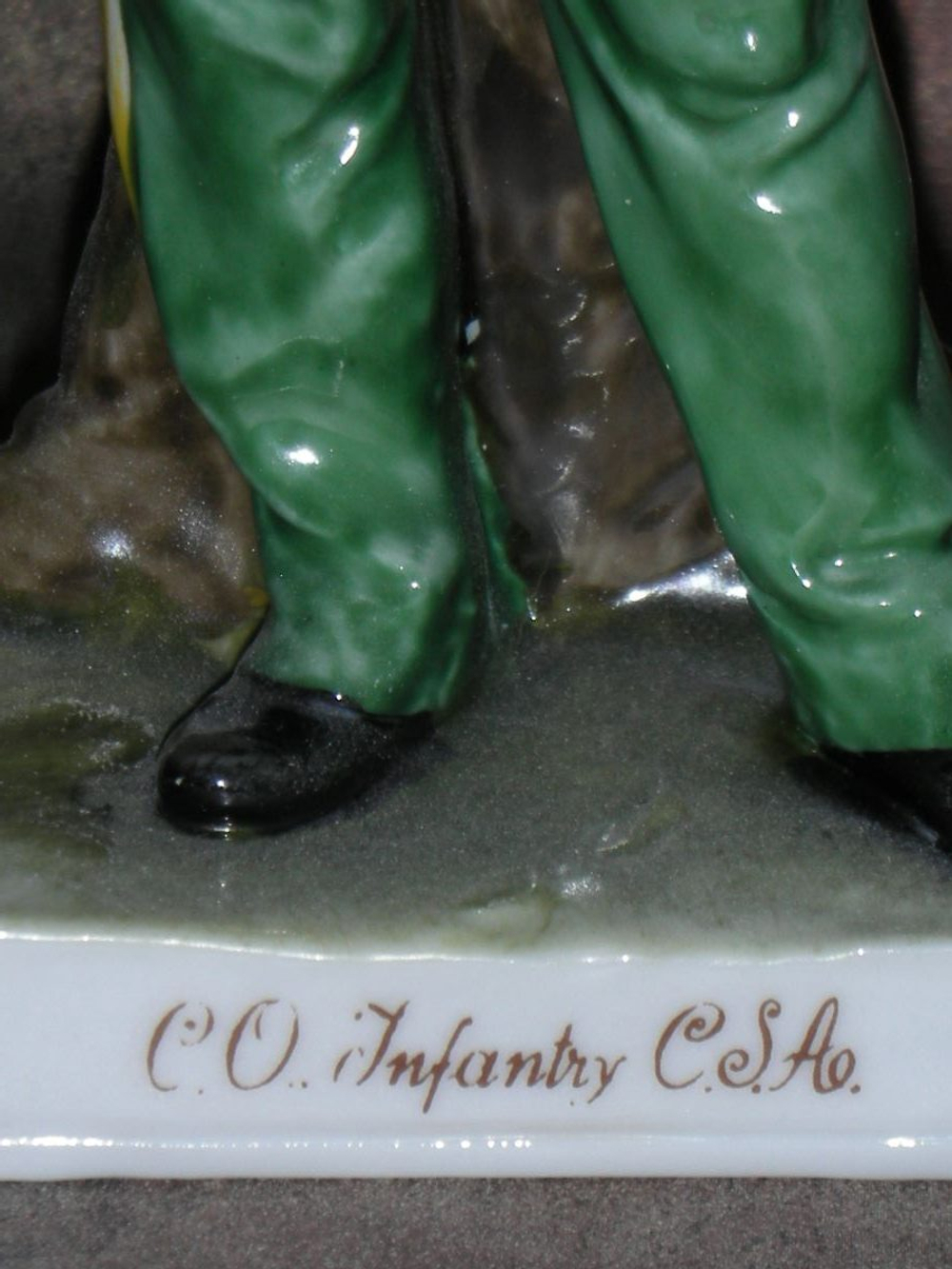 Статуэтка. Фарфор. Солдат. Офицер. Capodimonte. Италия