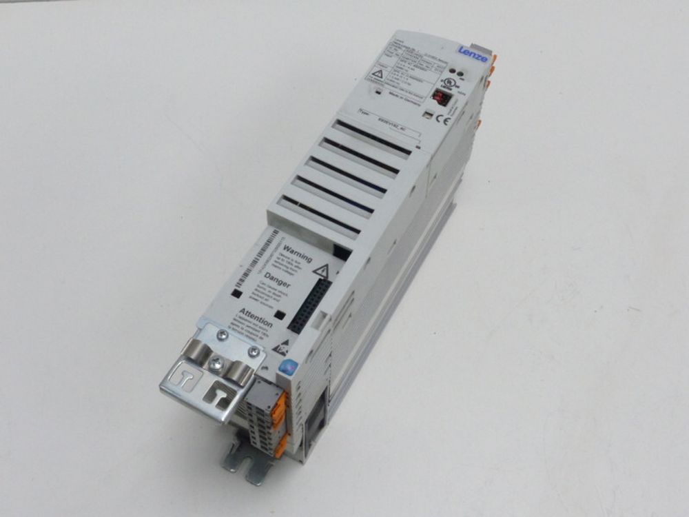 Б/у LENZE E82EV152K4C