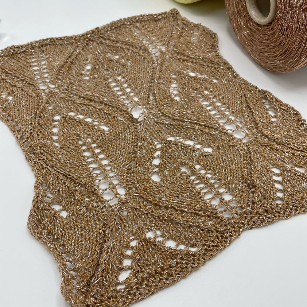 LAGOPOLANE 41% хлопок 36% полиамид 18% полиэстер 5% люрекс