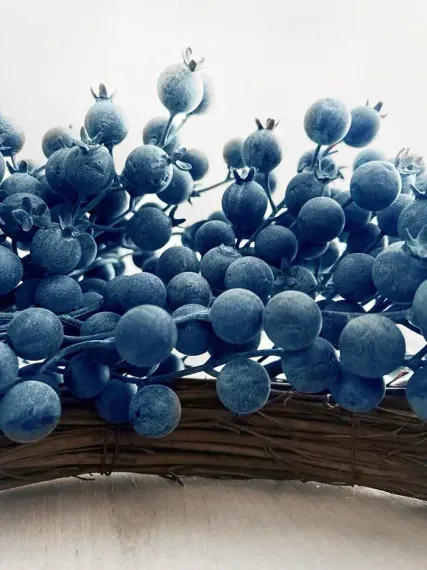 Венок из голубых ягод 40 см., Christmas DeLuxe (89966)