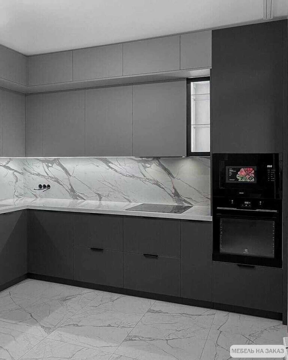 Кухня с антресолями